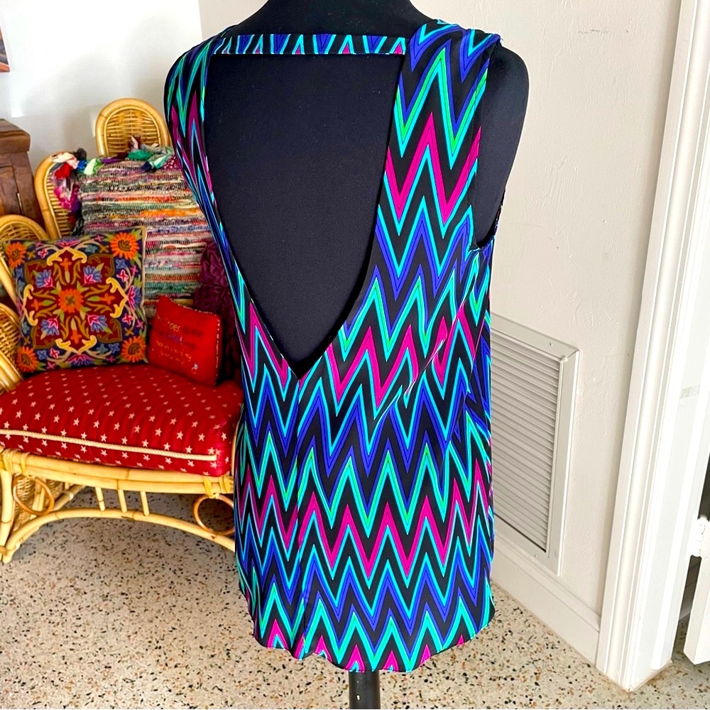 Anthropologie AMANDA UPRICHARD SILK Chevron Print Sleeveless TOP!!!! New Small